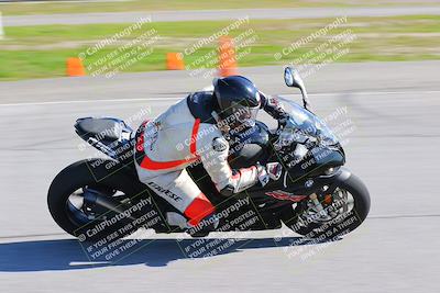 media/Jan-20-2023-Fastrack Riders (Fri) [[f2ad32aba3]]/Level 1/session 3 turn 9/